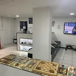 Estacao Hostel - Em Frente Ao Metro